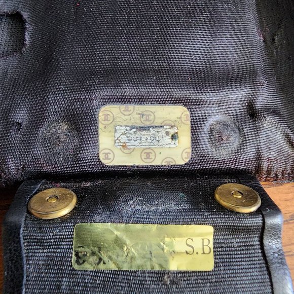 CHANEL Black Leather & Gold Key & Card Holder Travel Case - Picture 9 of 9